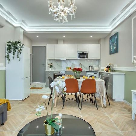 Charming Apart New 2 Bedrooms With Aircon Parijs Buitenkant foto