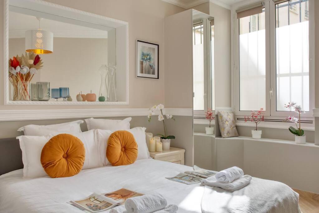 Charming Apart New 2 Bedrooms With Aircon Parijs Buitenkant foto