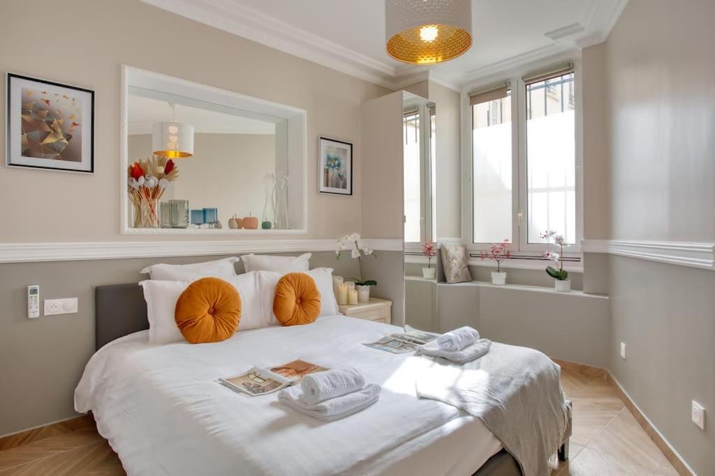 Charming Apart New 2 Bedrooms With Aircon Parijs Buitenkant foto
