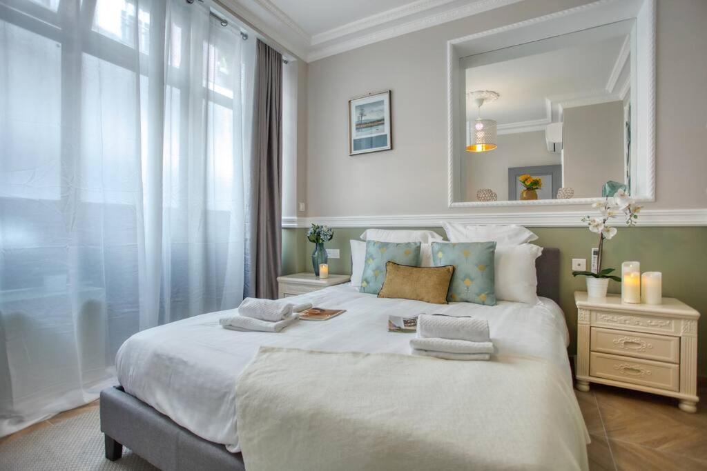 Charming Apart New 2 Bedrooms With Aircon Parijs Buitenkant foto