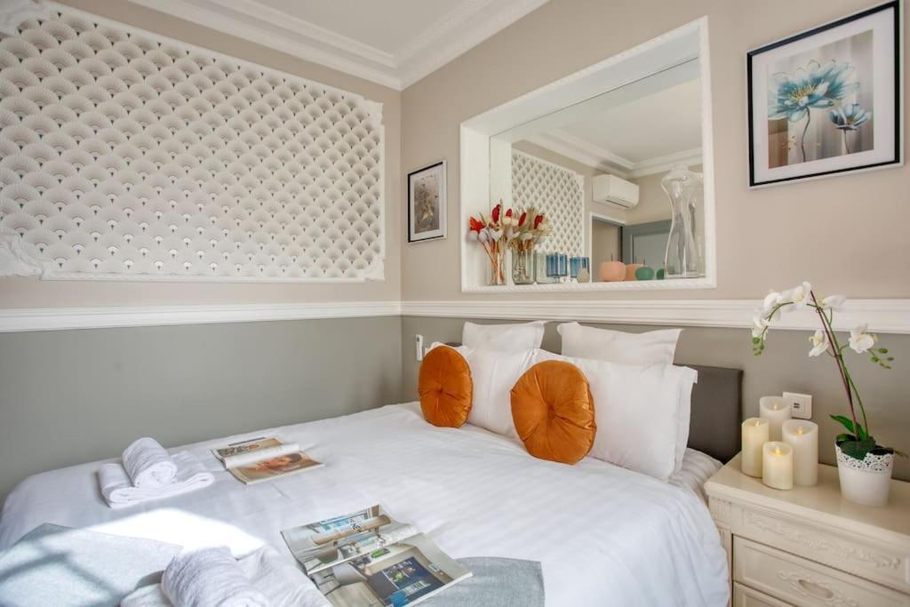 Charming Apart New 2 Bedrooms With Aircon Parijs Buitenkant foto